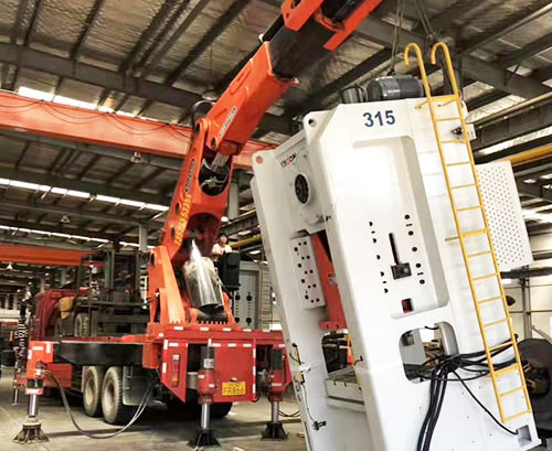 莒南附近随车吊出租，轻松解决运输难题